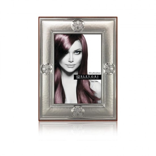 Κορνίζα με συμμετρικά λουλούδια