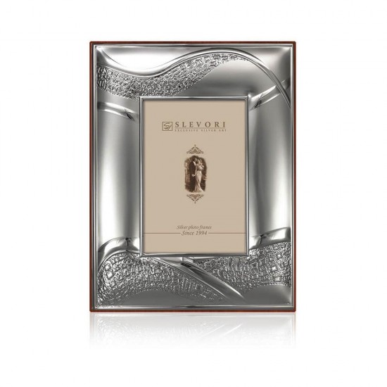 Κορνίζα κύμα.